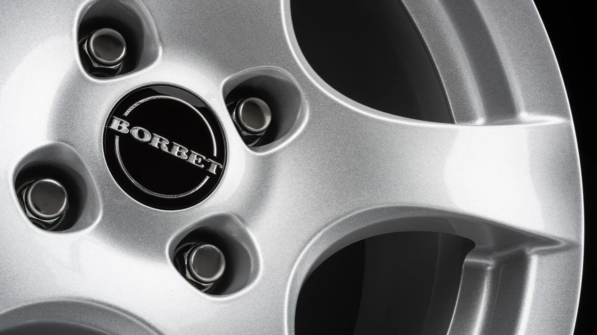 BORBET F brilliant silver 4-Loch Details